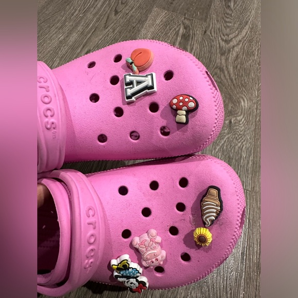 Pink crocs - Picture 2 of 2